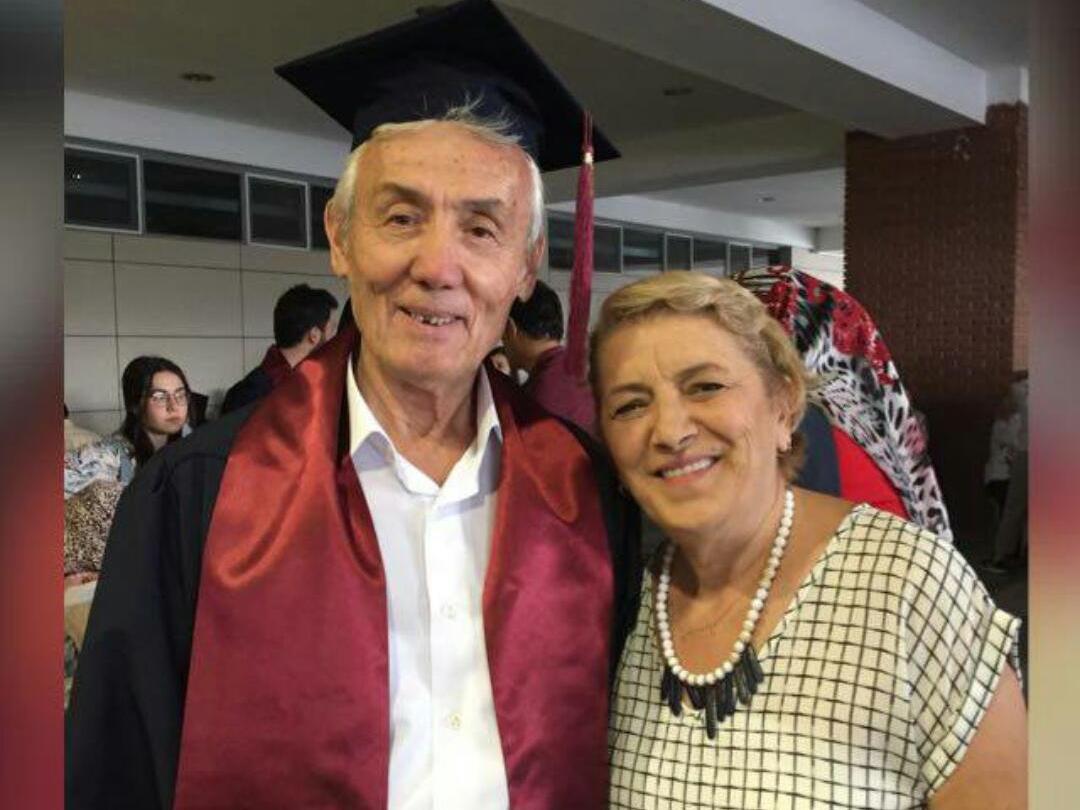 72 yaşında 'diplomalı emlakçı' oldu