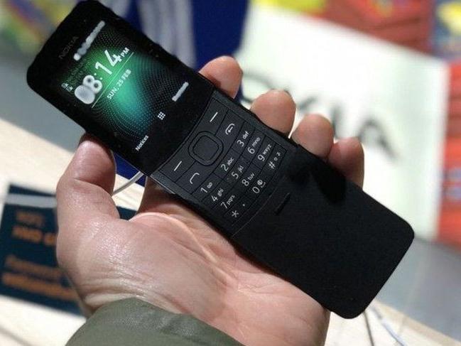 Nokia'nın efsanesi, efsane oyunla geri dönüyor! İşte 8110'un Türkiye fiyatı ve özellikleri