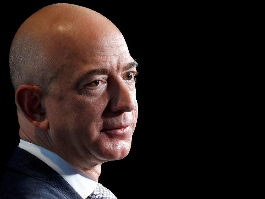 Jeff Bezos ikiyüzlü mü, gerçek bir yardımsever mi?