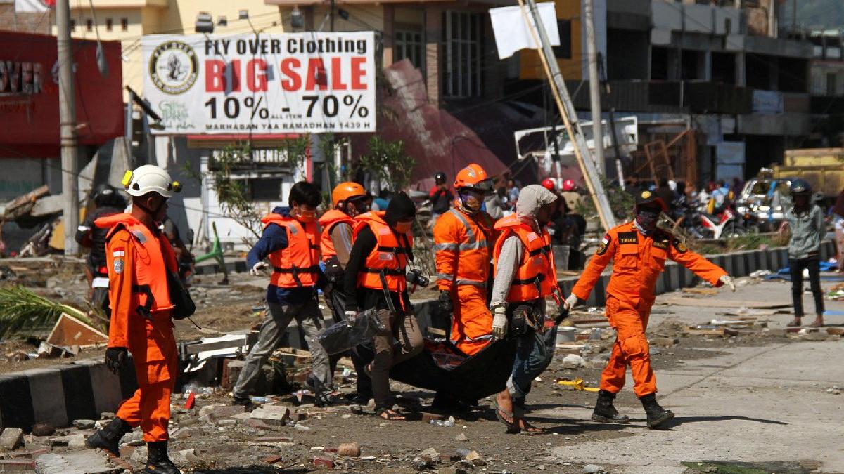 Endonezya'da bilanço artıyor: 832 kişi öldü
