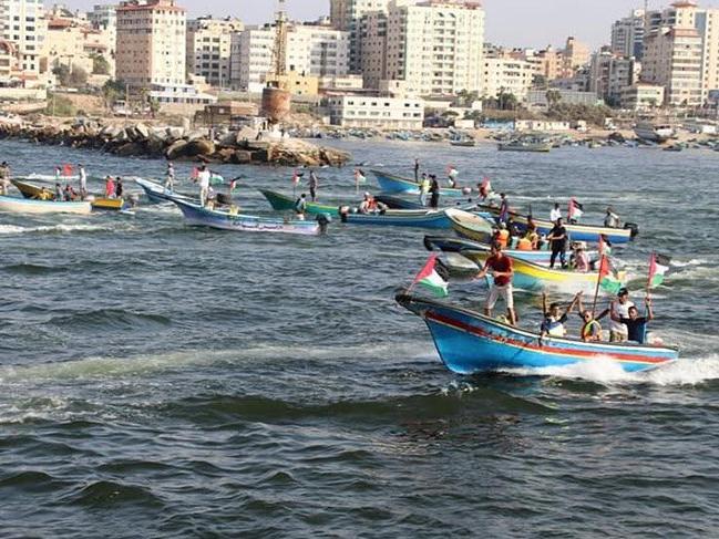 İsrail bu kez yardım teknelerine saldırdı!