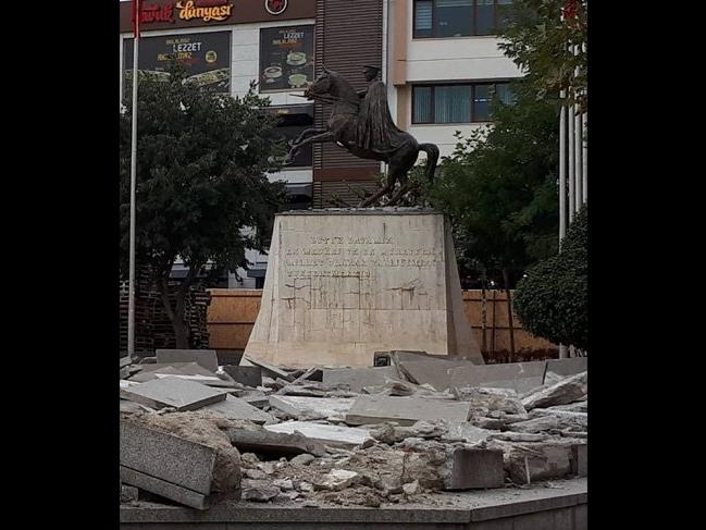Atatürk’e saygınız bu kadar mı?