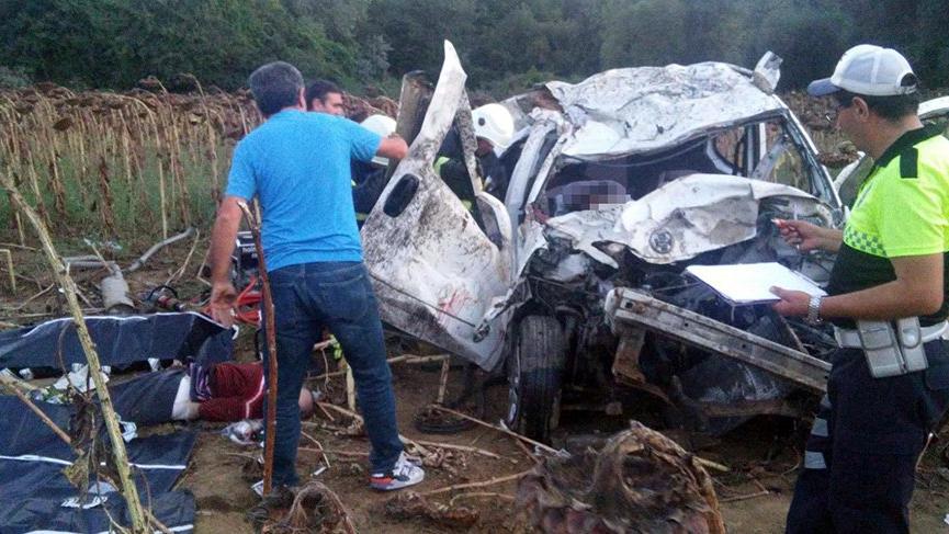 Tekirdağ'da feci kaza: 3 ölü, 2 yaralı