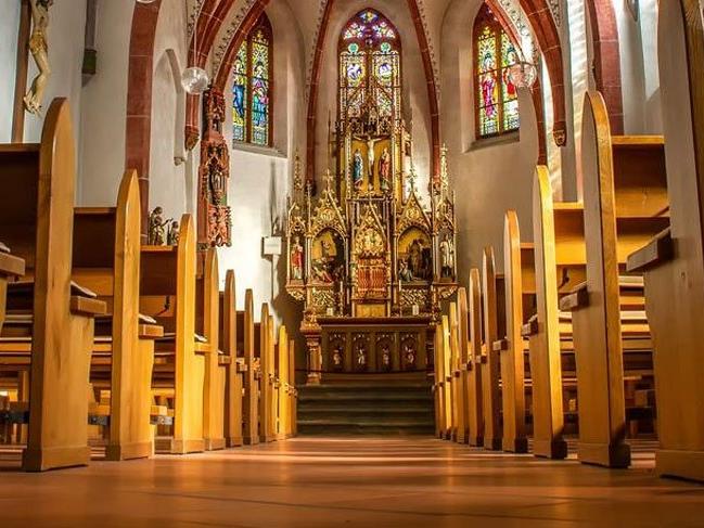 Fransa'da 100 yıllık kilise satışa çıkarıldı