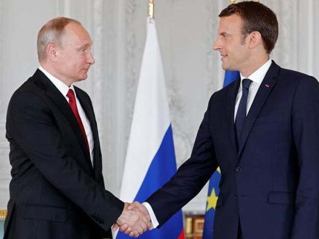 Macron'dan Putin'e ilginç suçlama