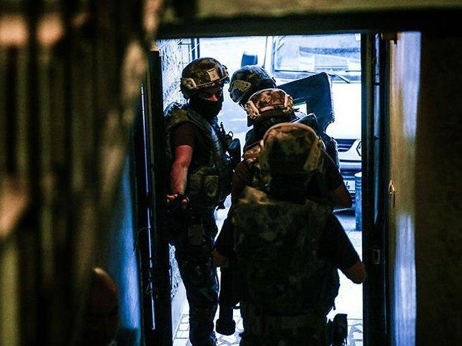 İstanbul'da helikopter destekli operasyon: Gözaltılar var