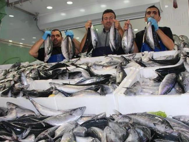 Olumsuz hava balık fiyatlarını artırdı