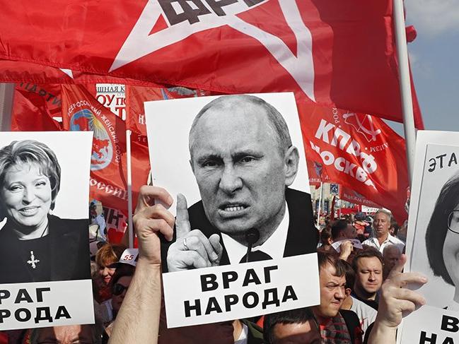 Rusya'da emeklilik yaşı protesto ediliyor