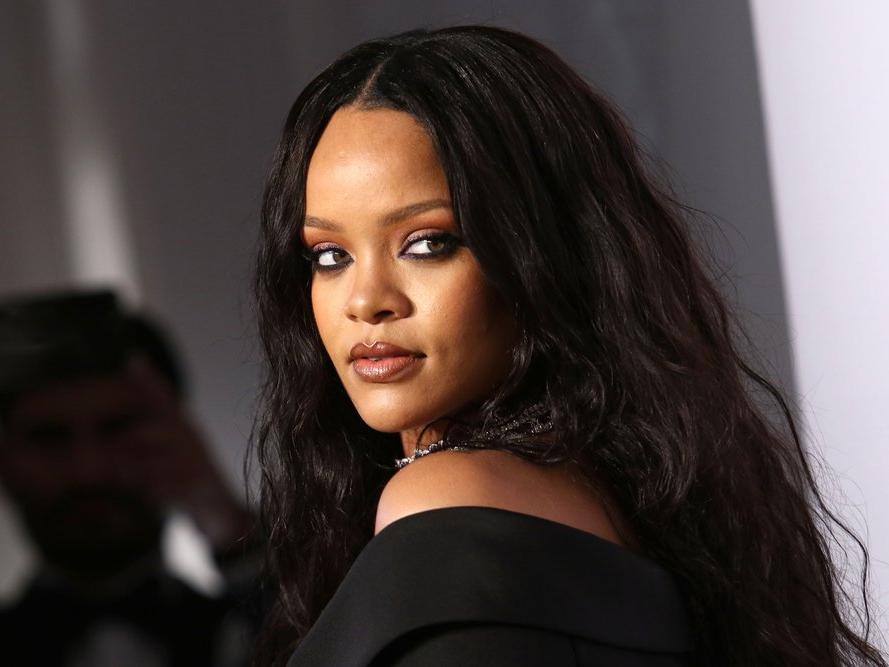 Rihanna, Barbados'ta 'Sıra dışı ve Tam Yetkili Elçi' olarak atandı