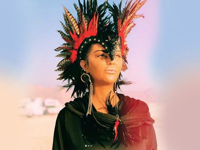Süreyya Yalçın'ın Burning Man kostümleri dikkat çekiyor