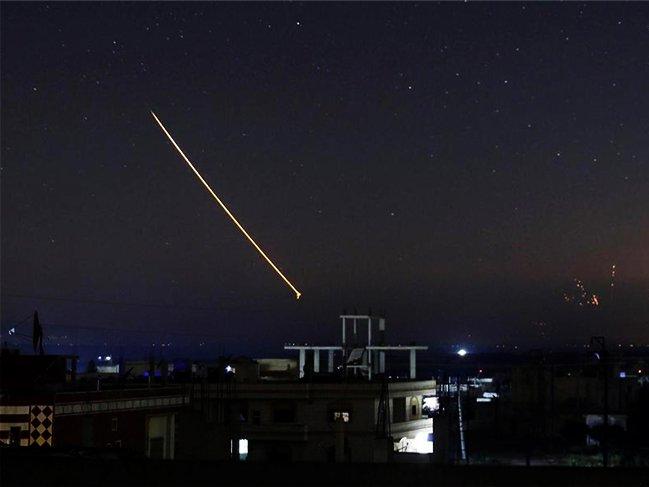 'Suriye, İsrail’in Şam Havalimanı'na yönelik saldırısını püskürttü'