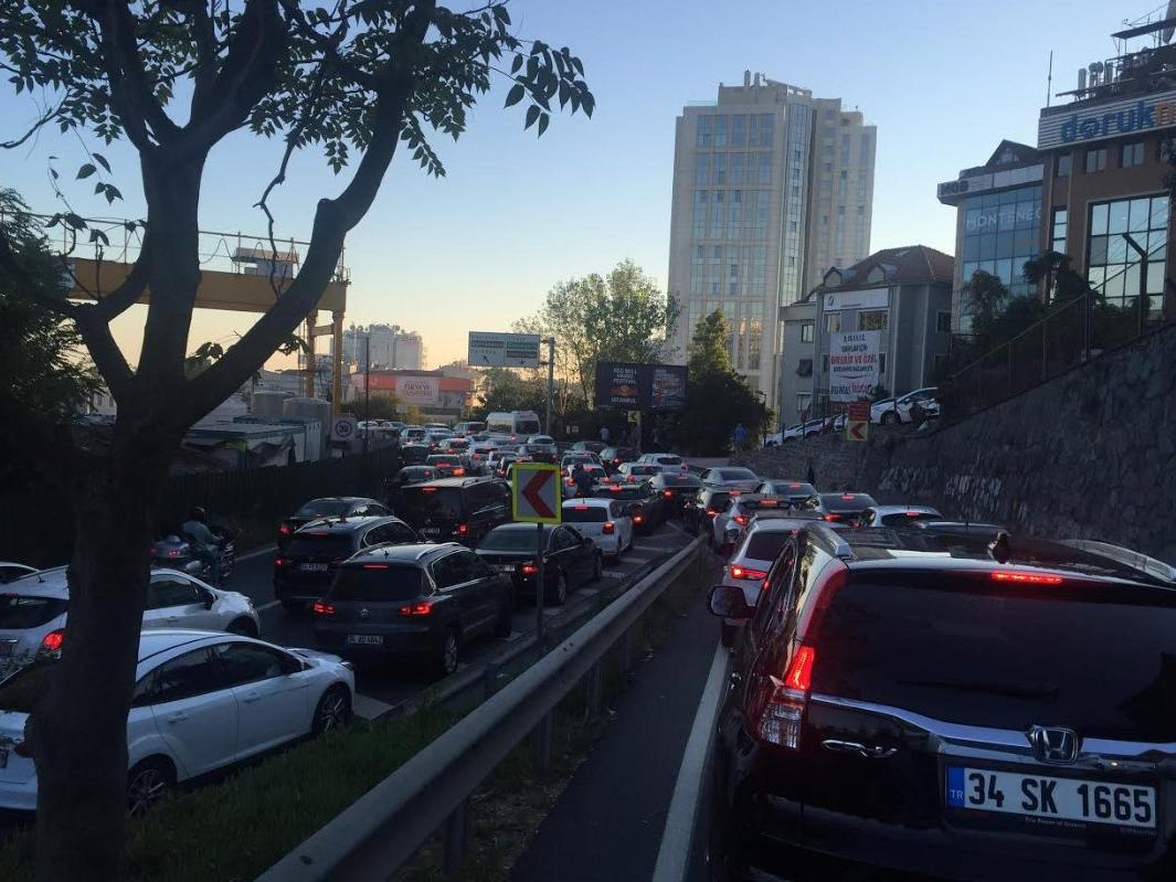 İstanbullunun derbi çilesi: Sürücüler çıldırdı