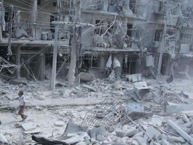 İdlib'de hastaneye varil bombalı saldırı
