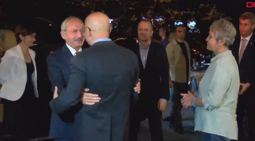 Enis Berberoğlu akşam saatlerinde CHP lideri Kemal Kılıçdaroğlu ile buluştu. DHA