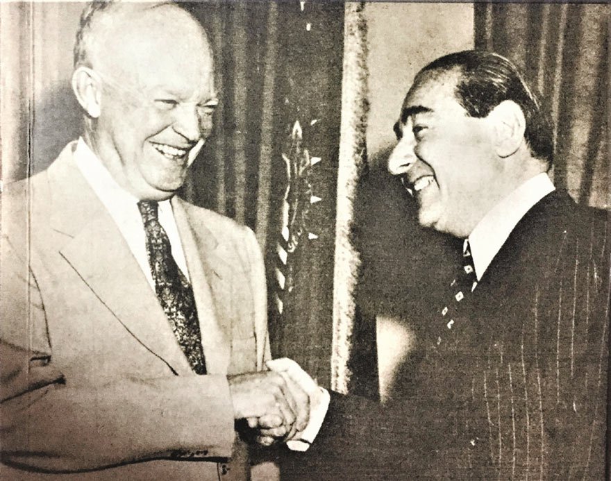 ABD Başkanı D. Eisenhower, 9 Ekim 1959’da Adnan Menderes’i kabul etmişti. Eisenhower, Menderes’e bir de imzalı fotoğrafını vermişti.