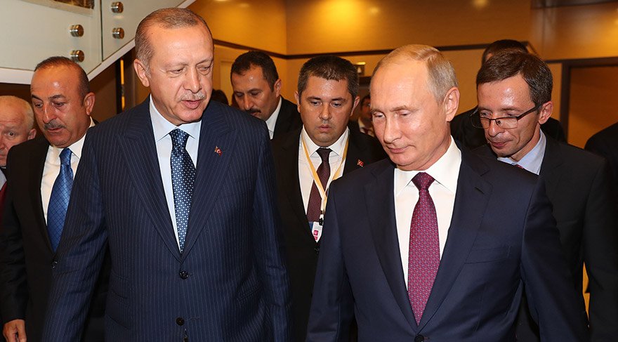 Türkiye Cumhurbaşkanı Recep Tayyip Erdoğan, Rusya Devlet Başkanı Vladimir Putin ile Rusya'nın Soçi kentinde Devlet Başkanlığı Rezidansı'nda bir araya geldi. FOTO:AA