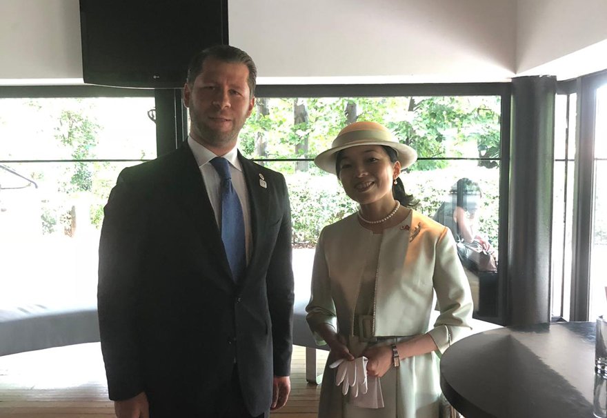 serif-tosyali-akiko-mikasa-01