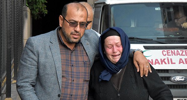Mıhabat İsmael Ali, oğlu ve eşinin cesetlerinin teşhis ederken gözyaşlarına boğuldu