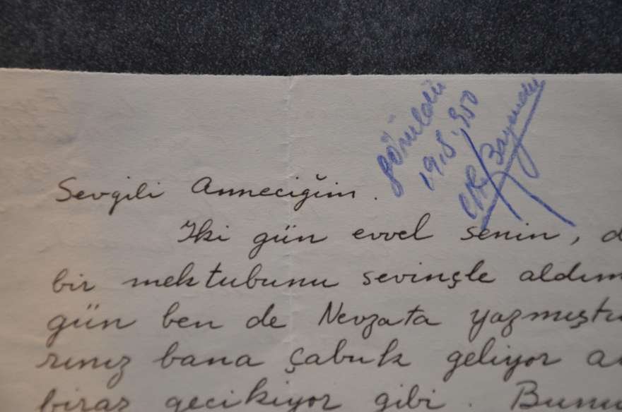 Arşivde Boran'ın annesinne yazdığı bir mektup da yer alıyor. Foto: Sözcü