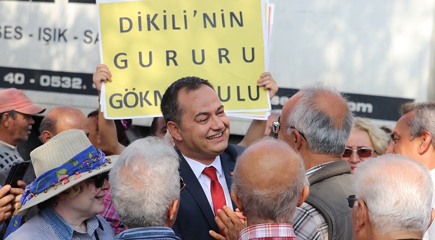 Ulu için Dikili'nin gururu sloganları atıldı. Foto: Sözcü