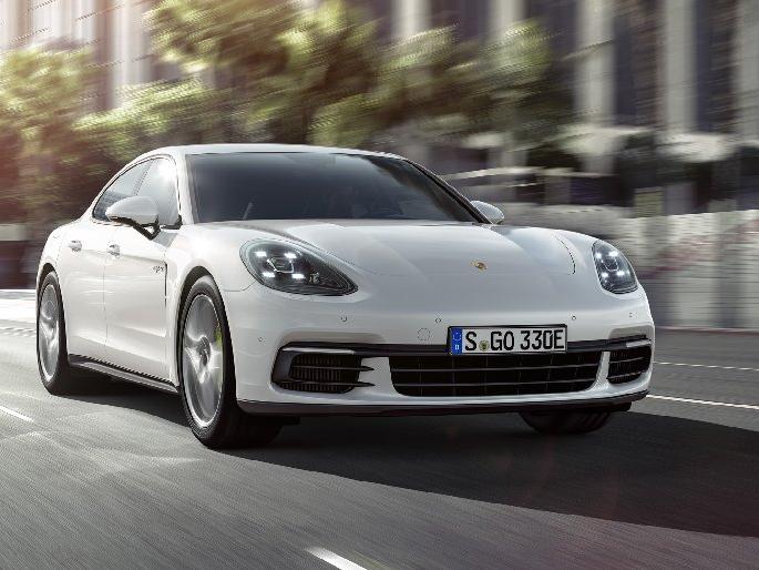 Porsche satışları artarak devam ediyor!