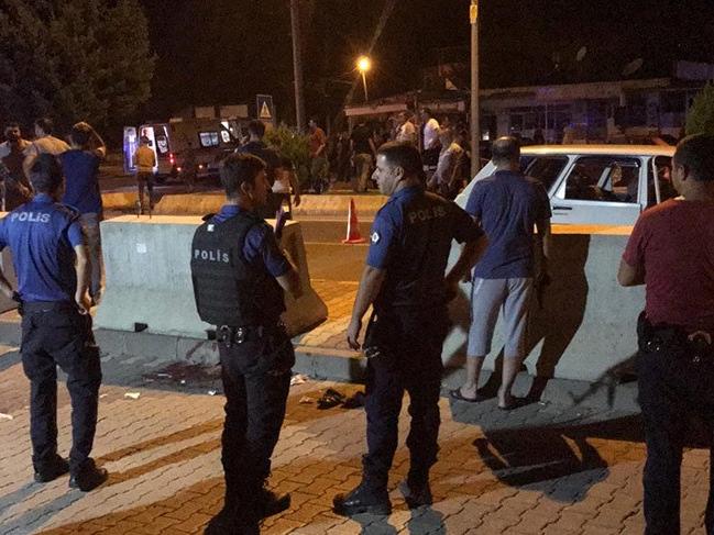 Adıyaman'da polis merkezi önünde silahlı çatışma: 11 yaralı