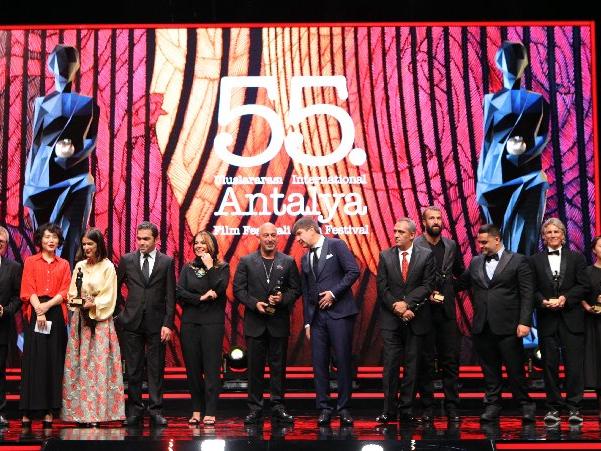 55. Uluslararası Antalya Film Festivali'nde ödüller belli oldu... En iyi film ödülü '3 Yüz'e verildi...