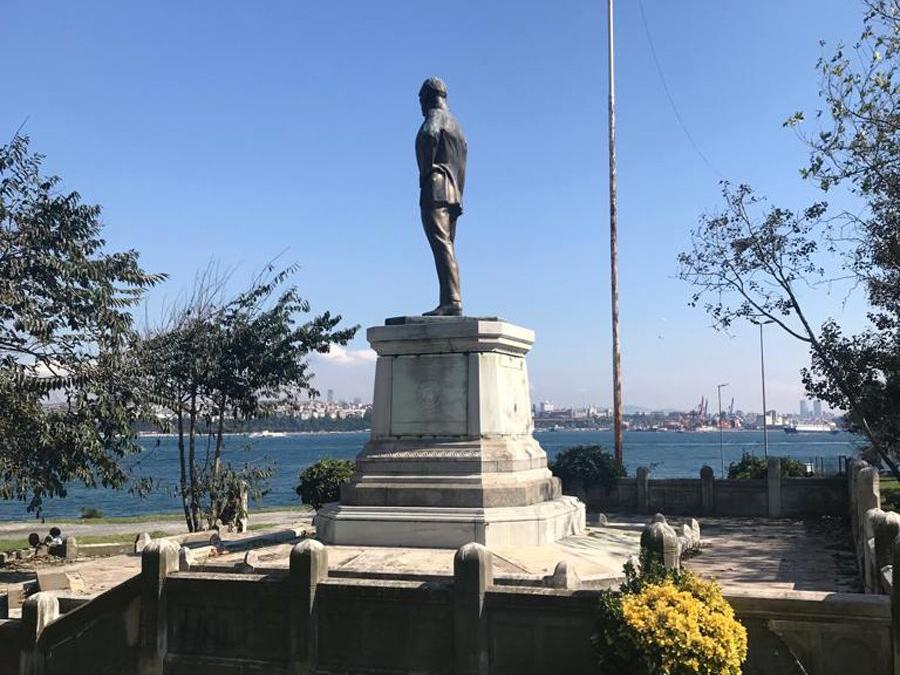 İlk Atatürk anıtı 92 yaşında