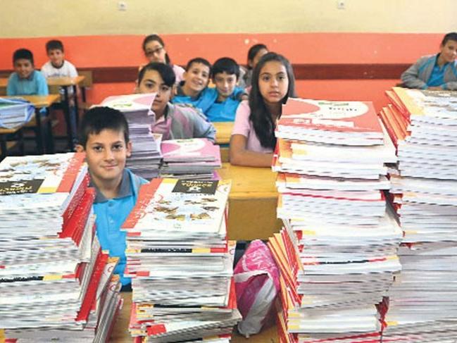 Araştırma: Türkiye'de ders kitaplarında ayrımcı ögeler arttı