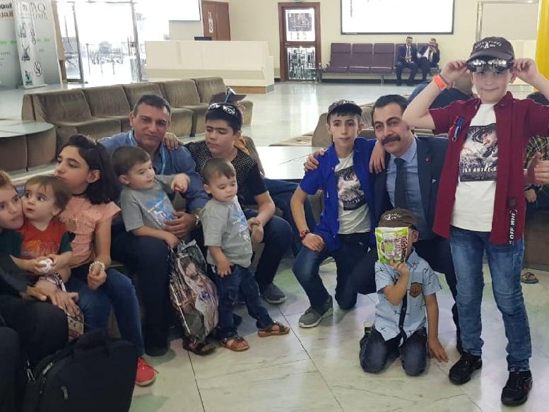 Anne babaları bırakıp IŞİD'e katıldı... 17 çocuğa Türkiye sahip çıktı