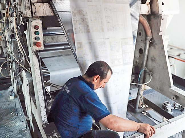 Kağıt krizi, 300 gazete ve matbaayı kapattırdı