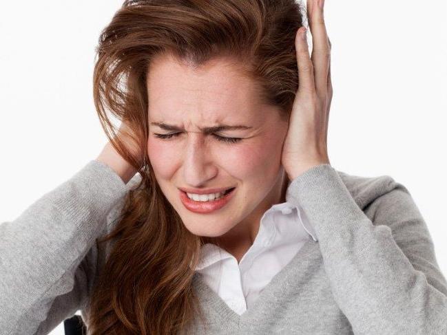 Kulak çınlaması (tinnitus) nedir? Kulak çınlamasının nedenleri, belirtileri ve kulak çınlaması tedavisi...