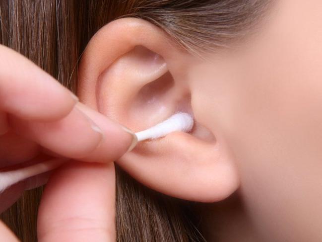 Kulak kiri (buşon) nedir? Kulak kiri neden olur? Kulak kiri nasıl temizlenir?