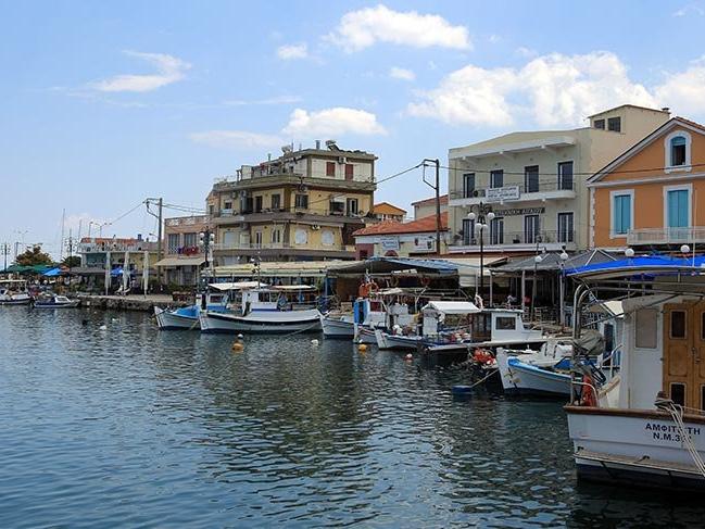 Midilli Adası'nın en büyük şehri Mytilene
