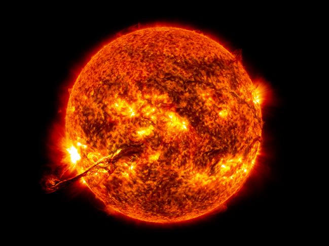 NASA, Adanalılara cevap verdi: Güneşe ateş etmek yetmez füze fırlatmak lazım