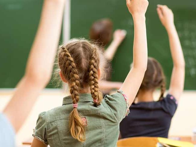 Okulda teneffüste konuşmak yasaklandı