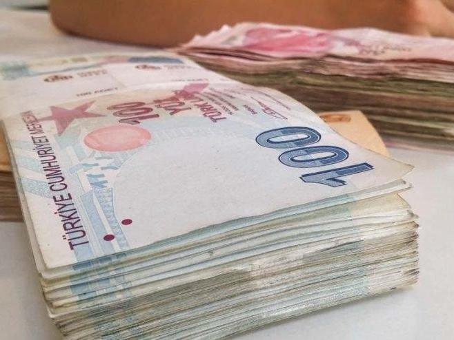Emekli maaşlari ne kadar olacak? Ocak 2019 zamli emekli ve memur maaşlari tahminleri...