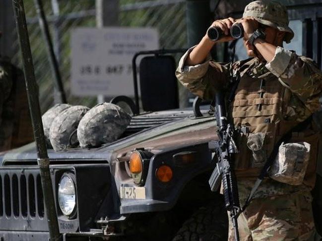 ABD askerleri Meksika sınırına doğru harekete geçti