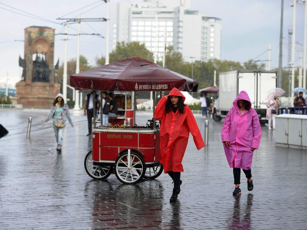 Meteoroloji'den hava durumu açıklaması: İstanbullular bugüne dikkat! İşte yağış beklenen iller...
