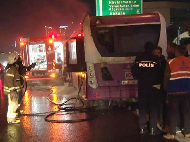 İstanbul TEM'de otobüs yangını!