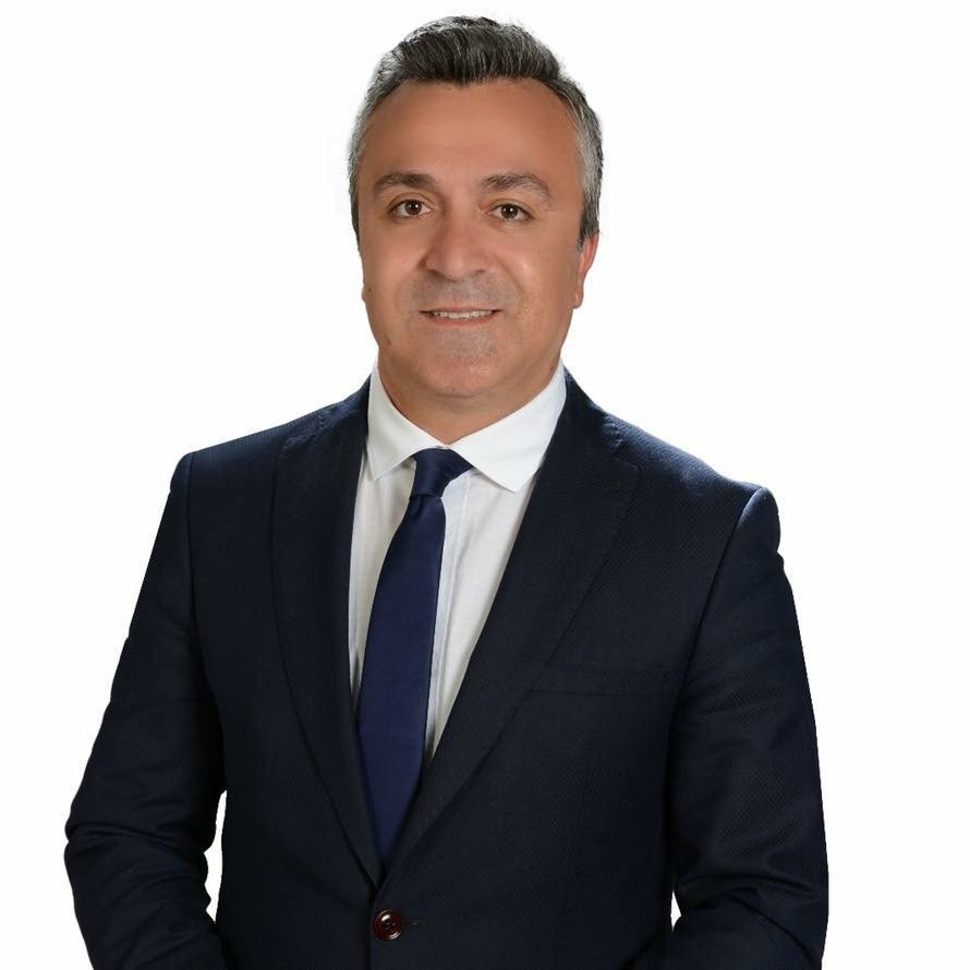 Özgür Erdursun