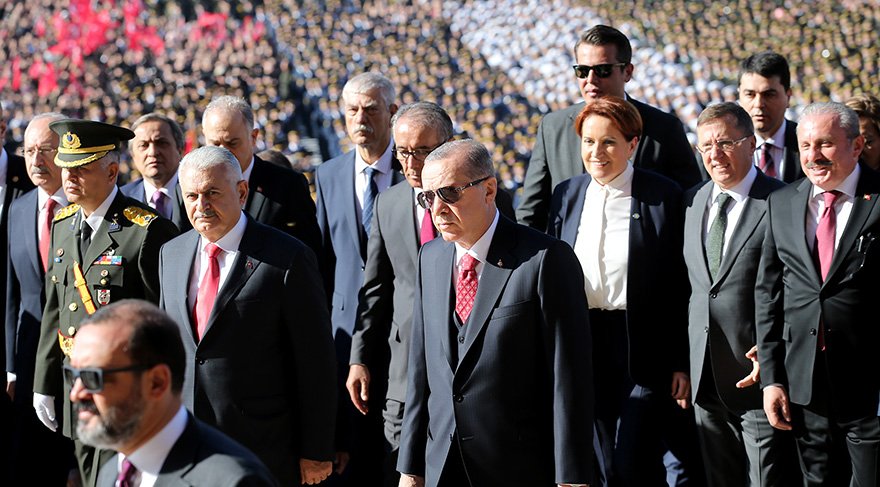 Anıtkabir'deki törene Cumhurbaşkanı Recep Tayyip Erdoğan ve devlet erkanı katıldı. Foto AA