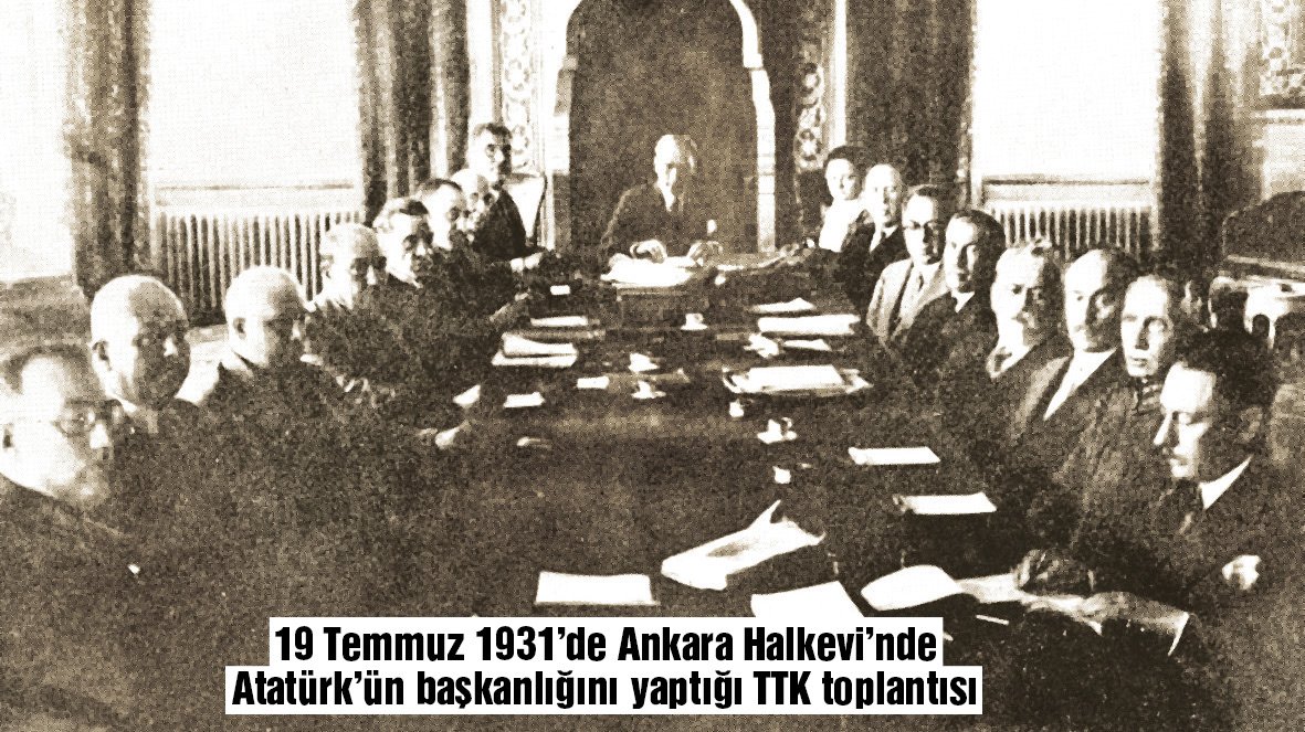 ATATÜRK’ÜN DİREKTİFİYLE KURULDU Mustafa Kemal Atatürk 1931’de direktifiyle kurulan TTK’nın başkanlığını vefatına kadar sürdürdü. Kurumun maddi sıkıntılar yaşamaması ve Türk Tarihi’ne verimli hizmet edebilmesi için de İş Bankası’nın gelirlerinden TTK’ya para aktarılmasını vasiyet etti. 