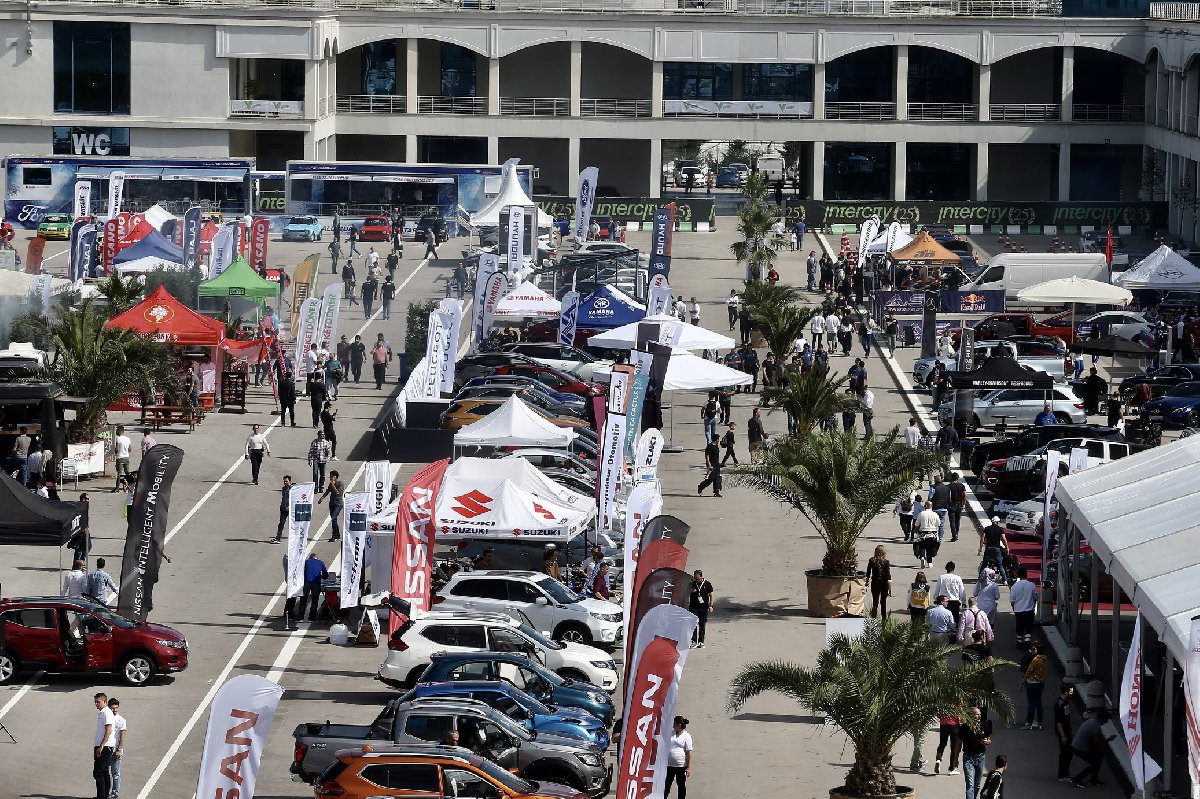 v-weekend-motoring07