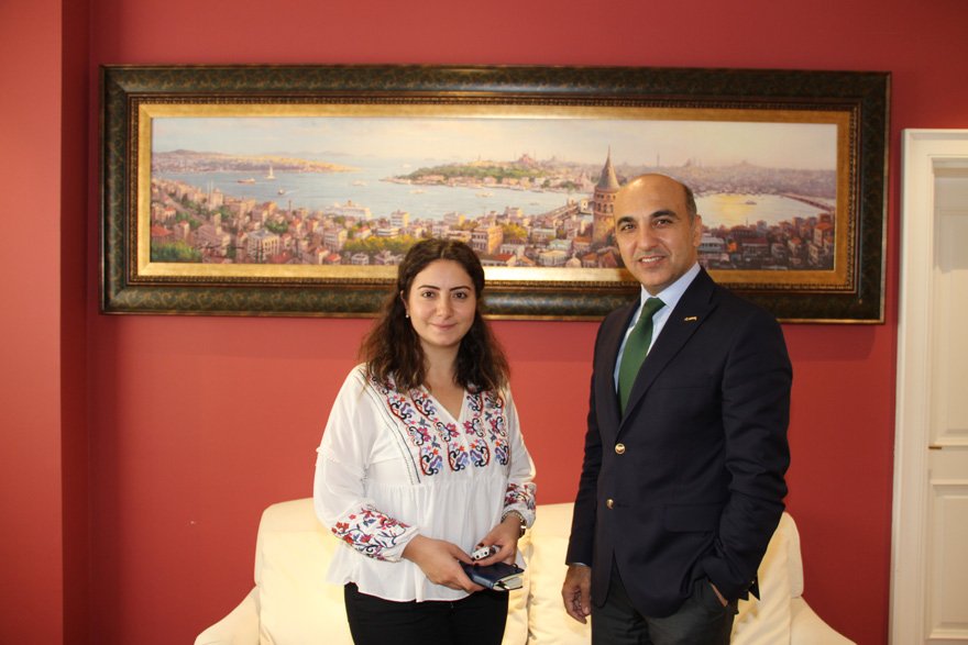 KERİMOĞLU’NDAN ADAYLIK SİNYALİ Bakırköy Belediye Başkanı Kerimoğlu, Hande Zeyrek’in sorularını yanıtladı. “Partim isterse bir dönem daha başkan olarak hizmet vermek isterim” dedi.