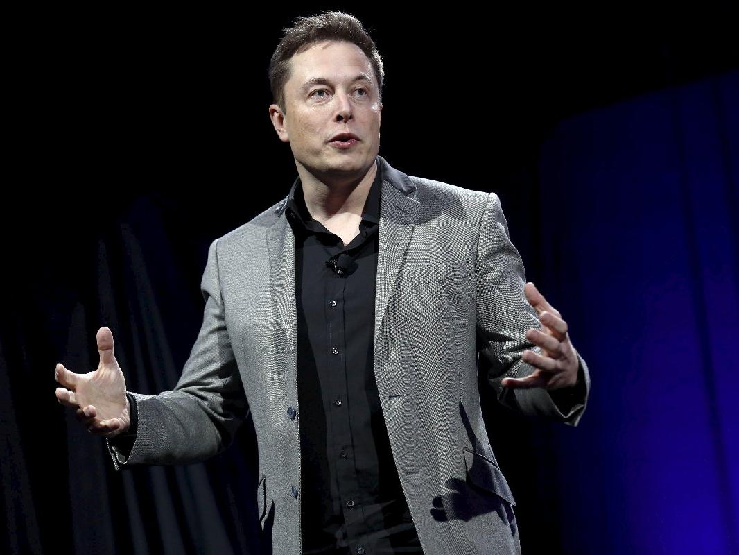 Musk Tesla'daki görevinden istifa etti!