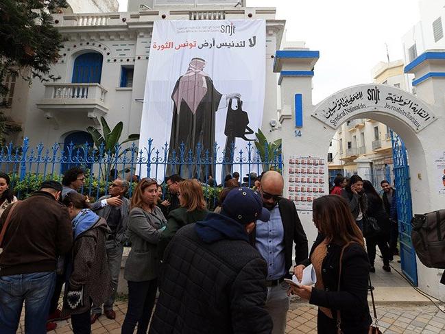 Tunus'ta STK'lardan Suudi Veliaht'a soğuk karşılama hazırlığı