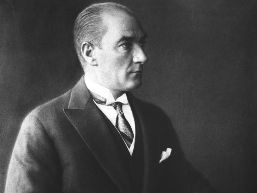 Fotoğraflarla Atatürk... Ulu Önder Mustafa Kemal Atatürk 80 yıldır özlemle anılıyor