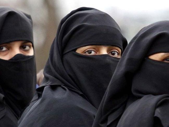Hollanda'da burka krizi! 'Şimdilik askıya alındı'