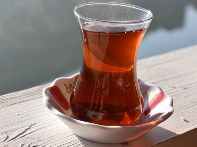 Türkiye çay ithal etmek zorunda kalacak